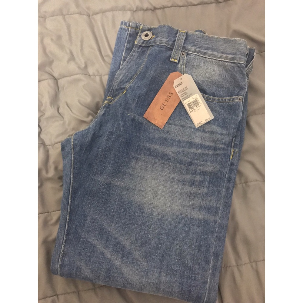 Men’s blue GUESS JEANs
